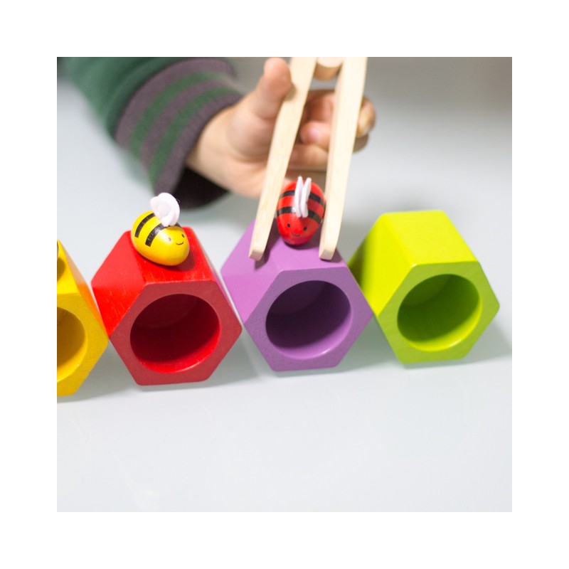 ABEJAS EN LA COLMENA PLANTOYS