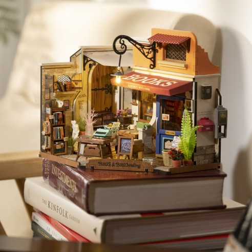 CORNER BOOKSTORE - LIBRERÍA DE ESQUINA