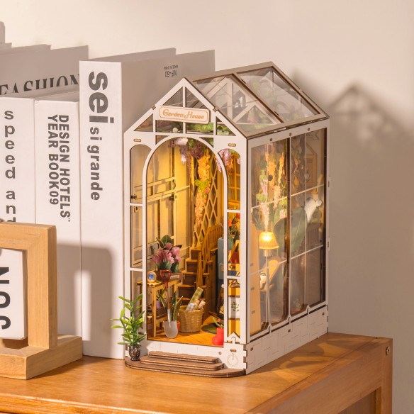 BOOKNOOK FLOWER HOUSE - FLORISTERÍA