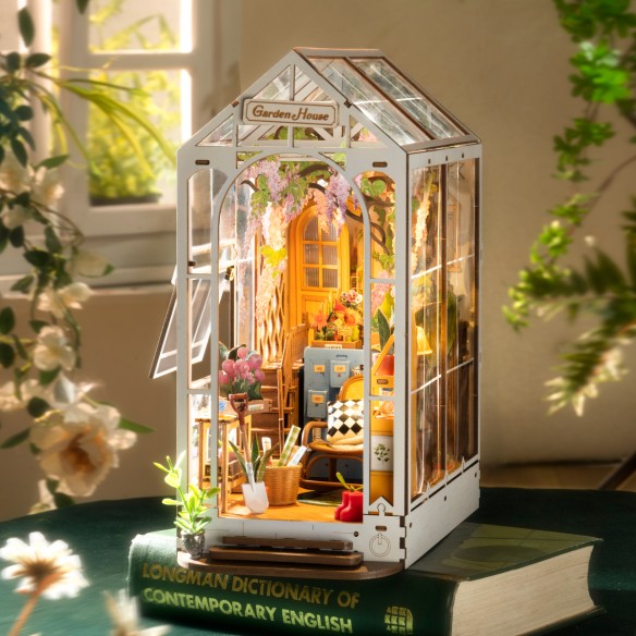 BOOKNOOK FLOWER HOUSE - FLORISTERÍA