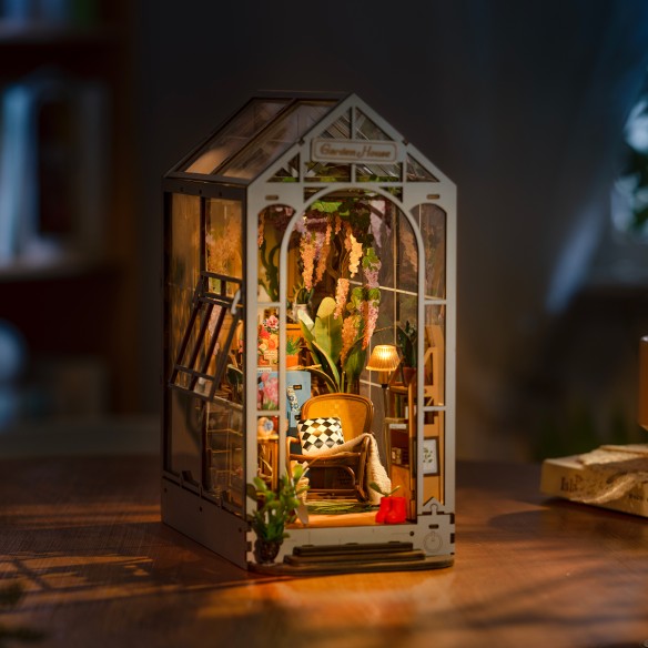 BOOKNOOK FLOWER HOUSE - FLORISTERÍA