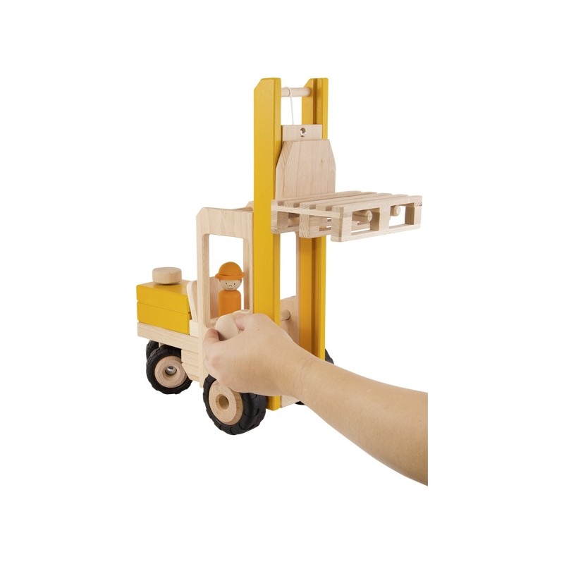 CAMION CON ELEVADOR